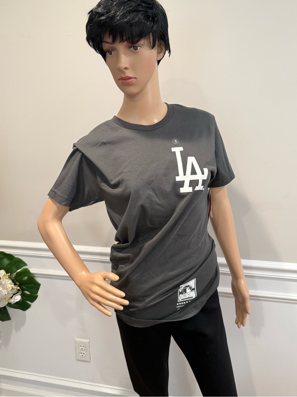 Mitchell & Ness Men's Charcoal LA Dodgers Short Sleeve graphic Tee